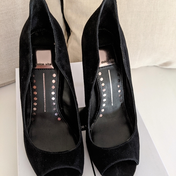 Sky-high Dolce Vita "Isabel" Pumps - Picture 4 of 5